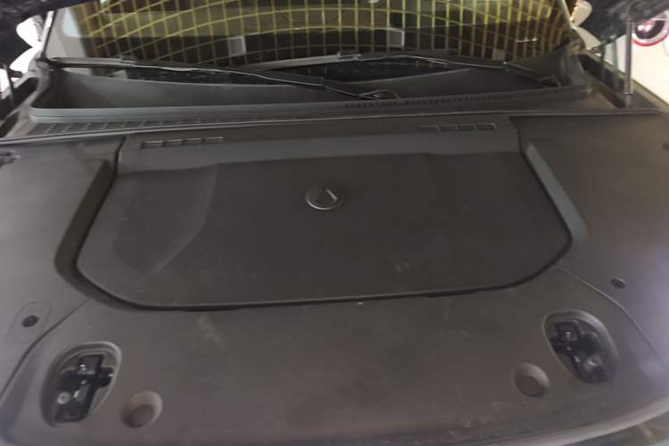 Used Denza N9 2025 Flagship Model Engine Bay