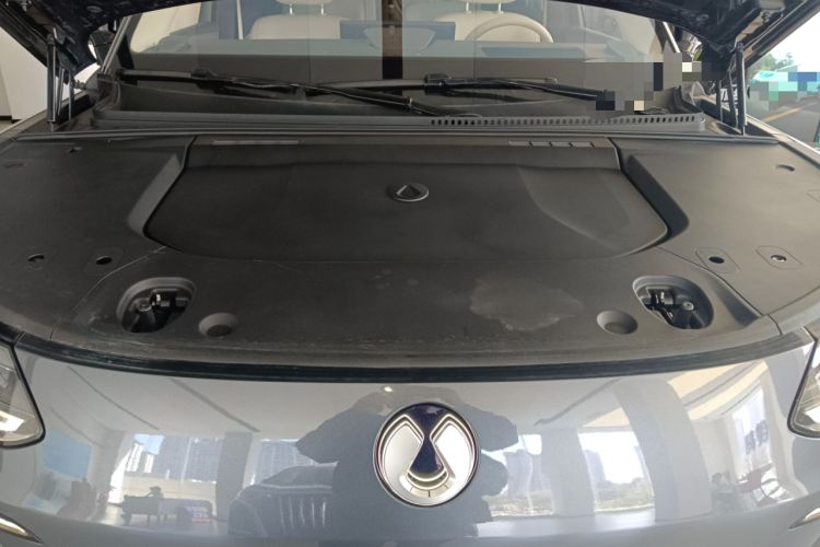 Used Denza N9 2025 Prestige Version Engine Bay