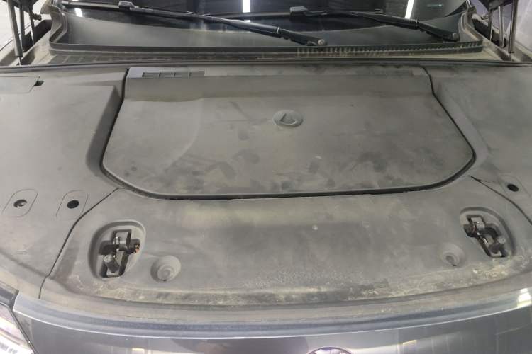 Used Denza N9 2025 Flagship Model Engine Bay