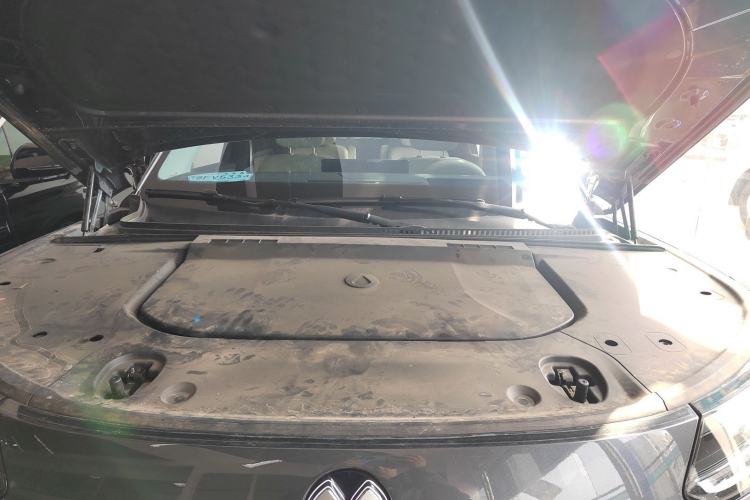 Used Denza N9 2025 Flagship Model Engine Bay