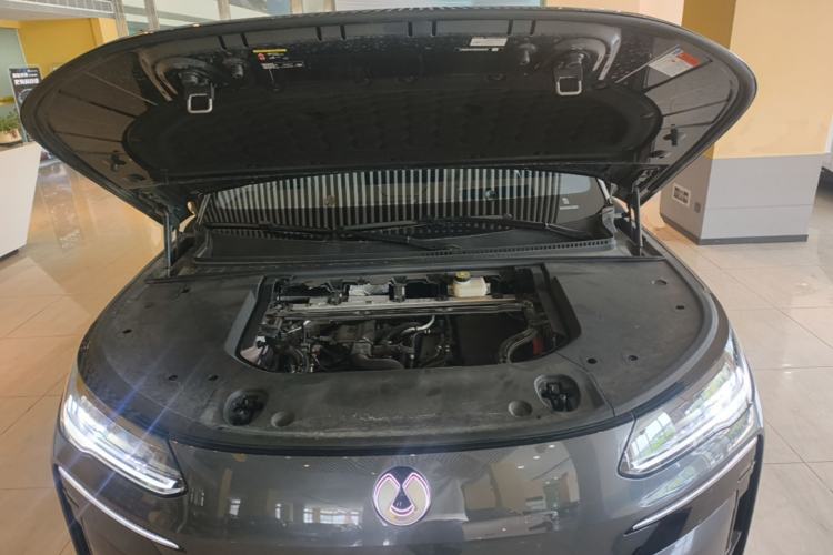 Used Denza N9 2025 Flagship Model Engine Bay