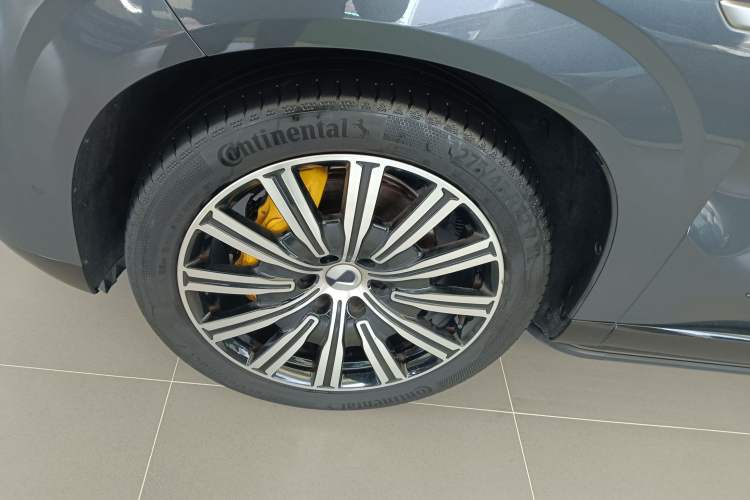 Used Denza N9 2025 Prestige Version Exterior 4