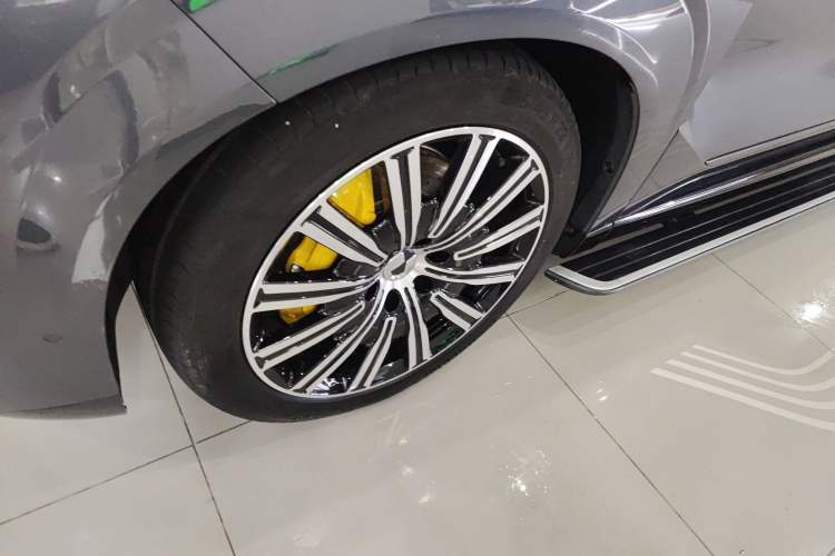Used Denza N9 2025 Flagship Model Exterior 4