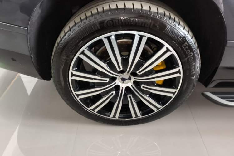 Used Denza N9 2025 Flagship Model Exterior 5