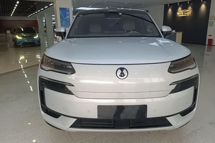Used Denza N9 2025 Flagship Model Front