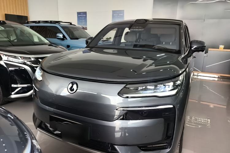 Used Denza N9 2025 Flagship Model Front