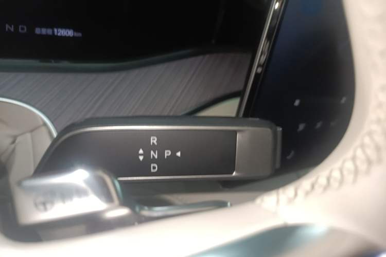 Used Denza N9 2025 Flagship Model Gear Lever