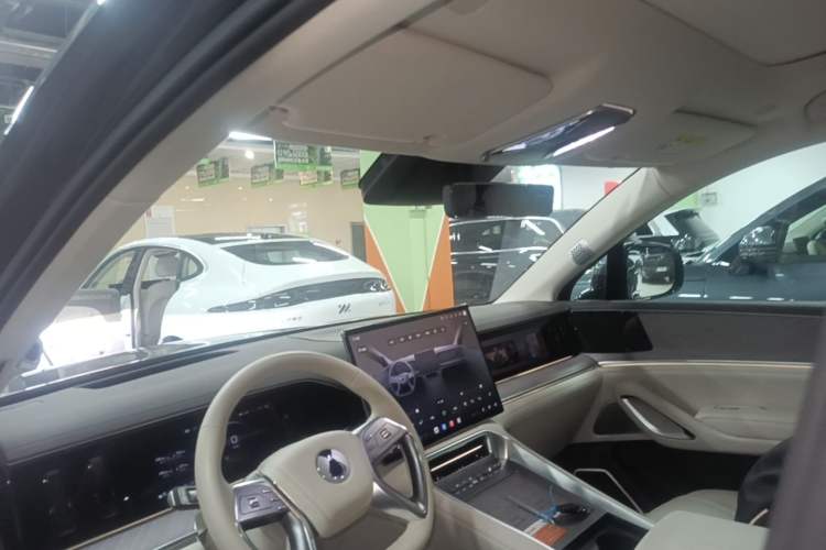 Used Denza N9 2025 Flagship Model Headliner
