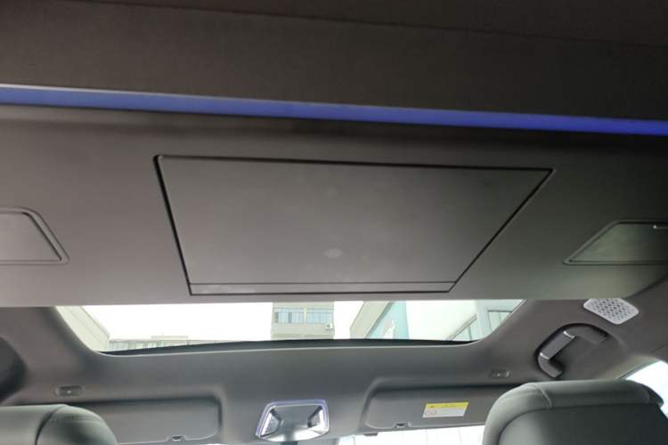 Used Denza N9 2025 Flagship Model Headliner