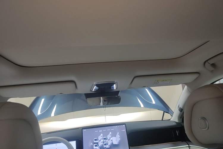 Used Denza N9 2025 Prestige Version Headliner
