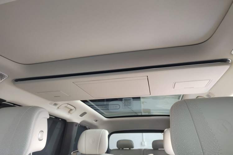 Used Denza N9 2025 Flagship Model Headliner
