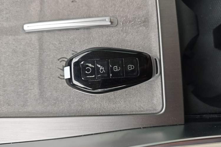 Used Denza N9 2025 Prestige Version Interior 1