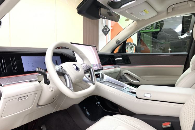 Used Denza N9 2025 Prestige Version Interior 1