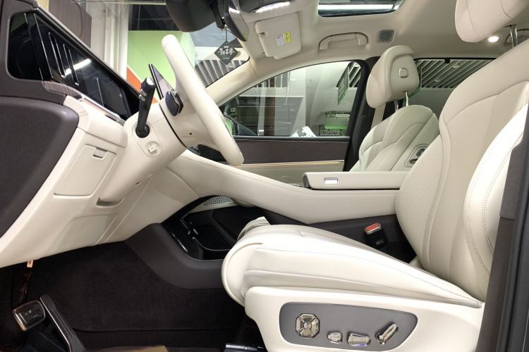 Used Denza N9 2025 Prestige Version Interior 2