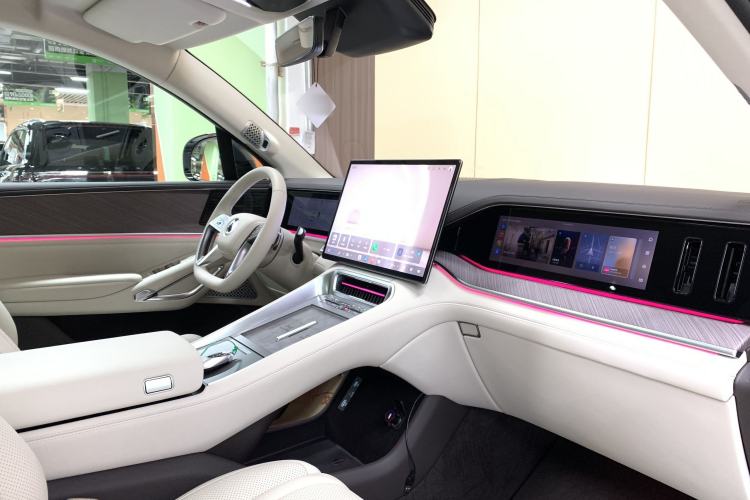 Used Denza N9 2025 Prestige Version Interior 3