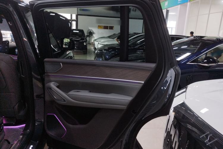 Used Denza N9 2025 Flagship Model Interior 6