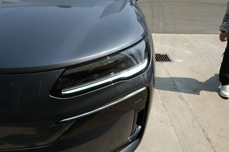 Used Denza N9 2025 Flagship Model Left Front Headlight
