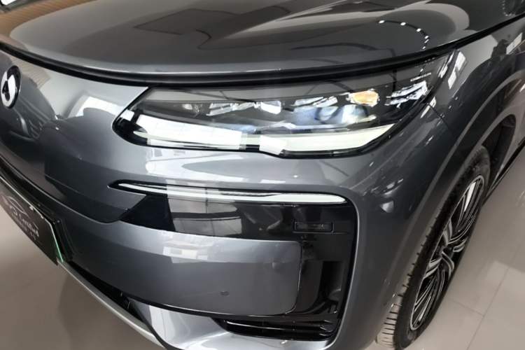 Used Denza N9 2025 Flagship Model Left Front Headlight