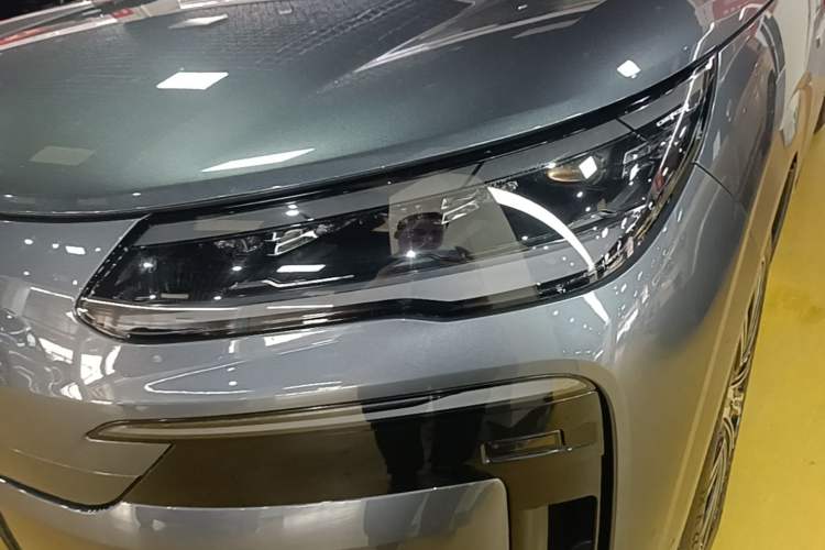 Used Denza N9 2025 Flagship Model Left Front Headlight