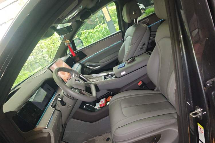Used Denza N9 2025 Prestige Version Left Front Seat