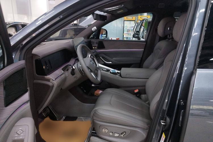 Used Denza N9 2025 Flagship Model Left Front Seat