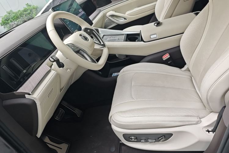 Used Denza N9 2025 Prestige Version Left Front Seat