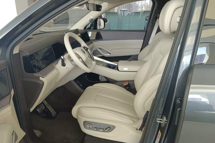 Used Denza N9 2025 Prestige Version Left Front Seat