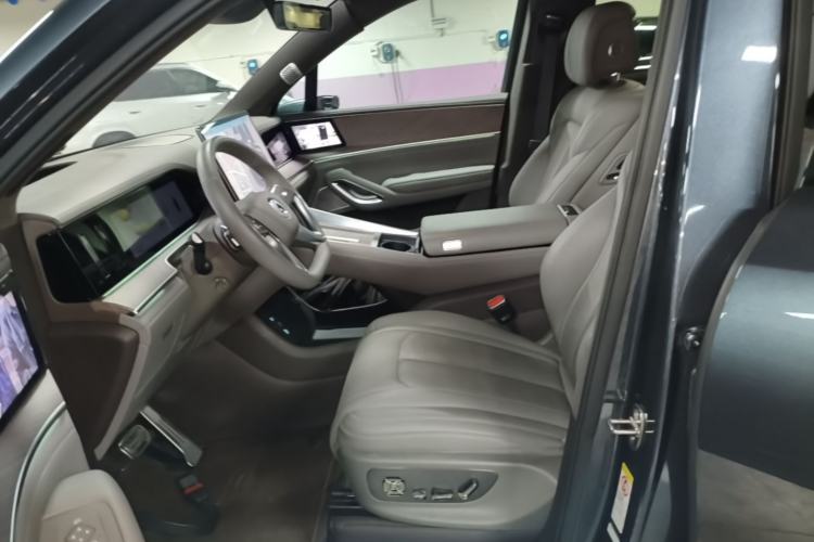 Used Denza N9 2025 Flagship Model Left Front Seat