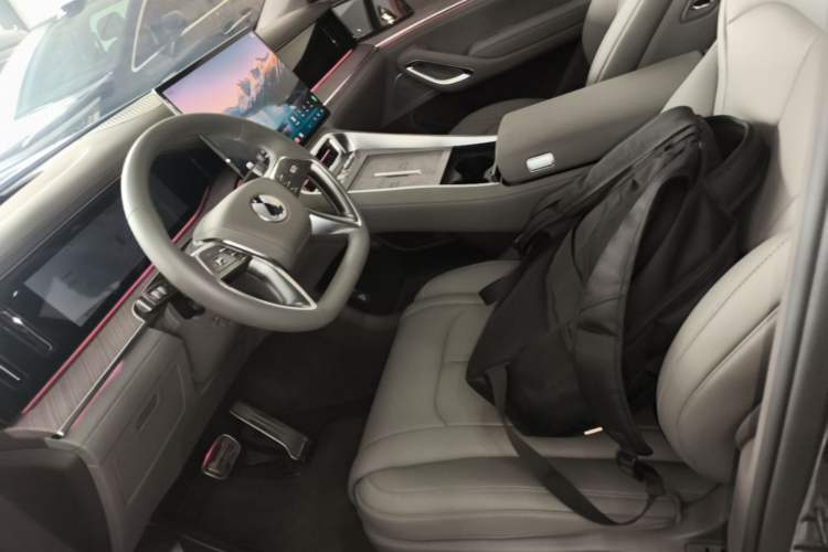 Used Denza N9 2025 Flagship Model Left Front Seat