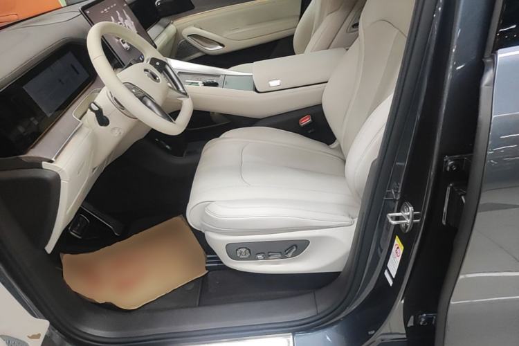 Used Denza N9 2025 Prestige Version Left Front Seat