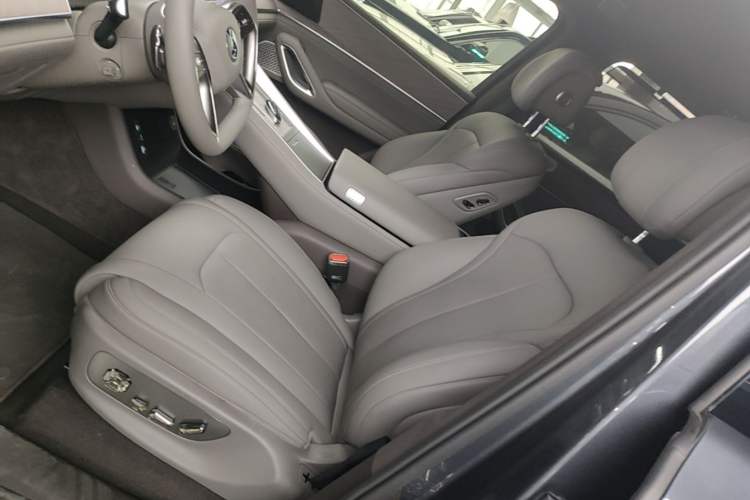 Used Denza N9 2025 Prestige Version Left Front Seat