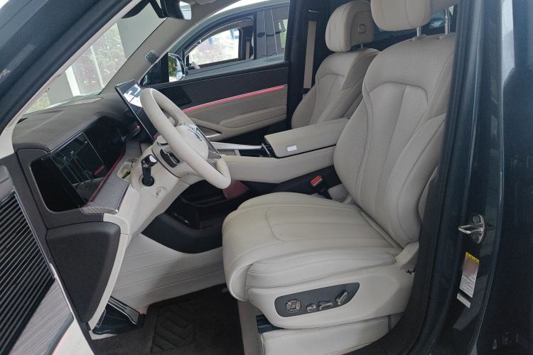Used Denza N9 2025 Prestige Version Left Front Seat