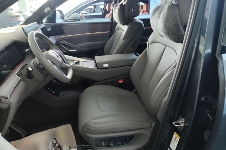 Used Denza N9 2025 Flagship Model Left Front Seat