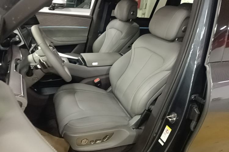 Used Denza N9 2025 Prestige Version Left Front Seat