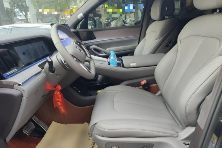 Used Denza N9 2025 Flagship Model Left Front Seat