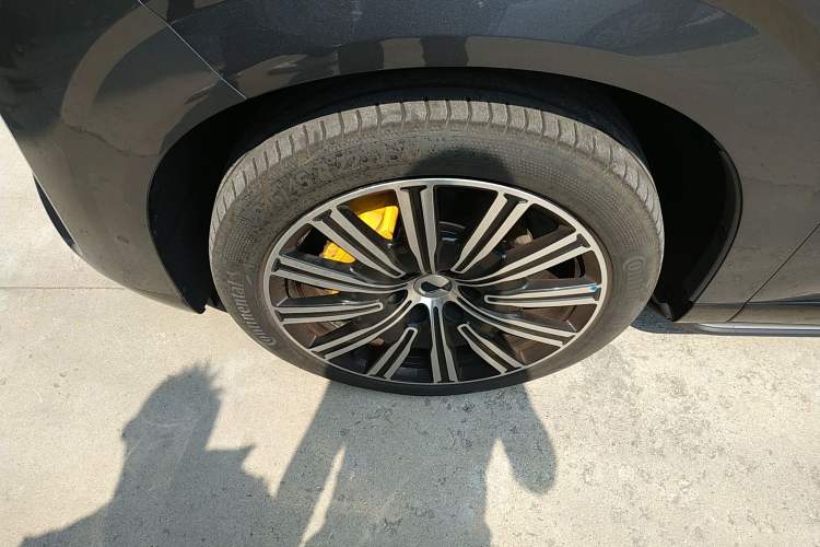 Used Denza N9 2025 Flagship Model Left Front Wheel Hub