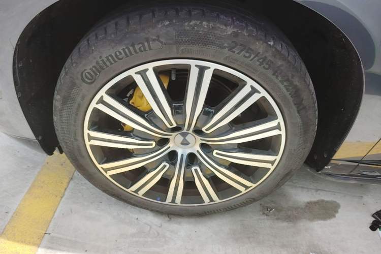 Used Denza N9 2025 Flagship Model Left Front Wheel Hub