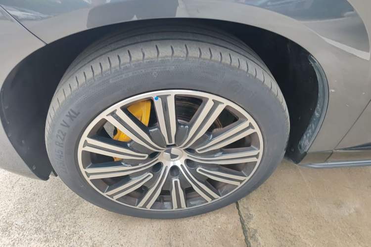 Used Denza N9 2025 Flagship Model Left Front Wheel Hub