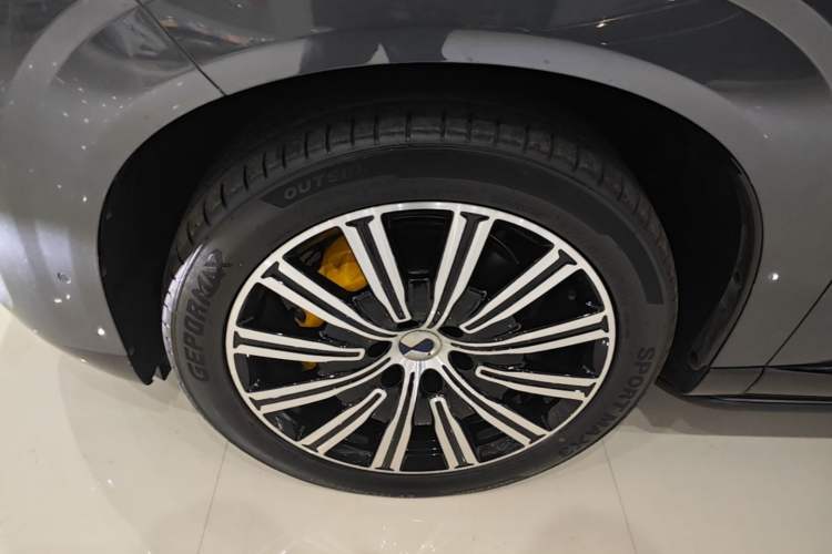 Used Denza N9 2025 Flagship Model Left Front Wheel Hub