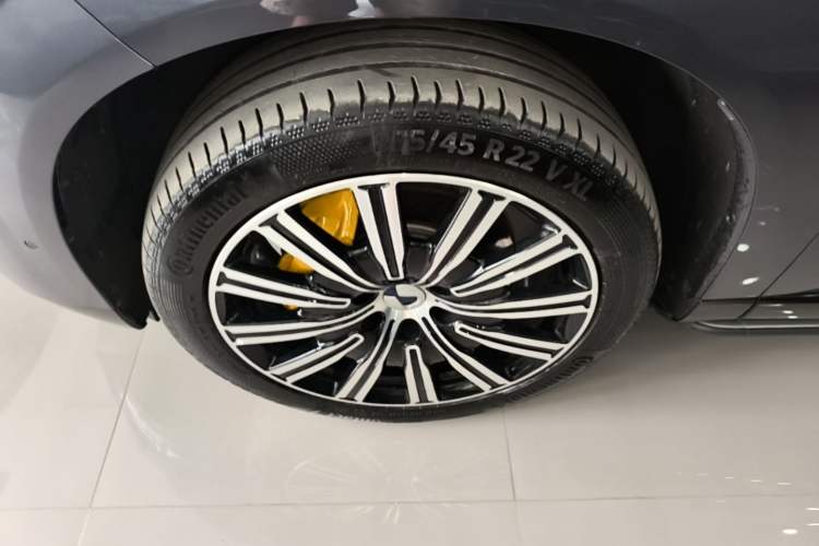 Used Denza N9 2025 Flagship Model Left Front Wheel Hub