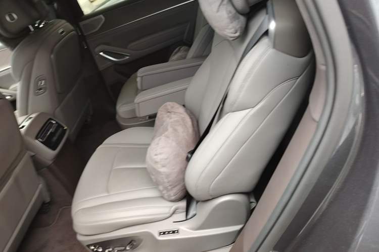 Used Denza N9 2025 Flagship Model Left Rear Seat