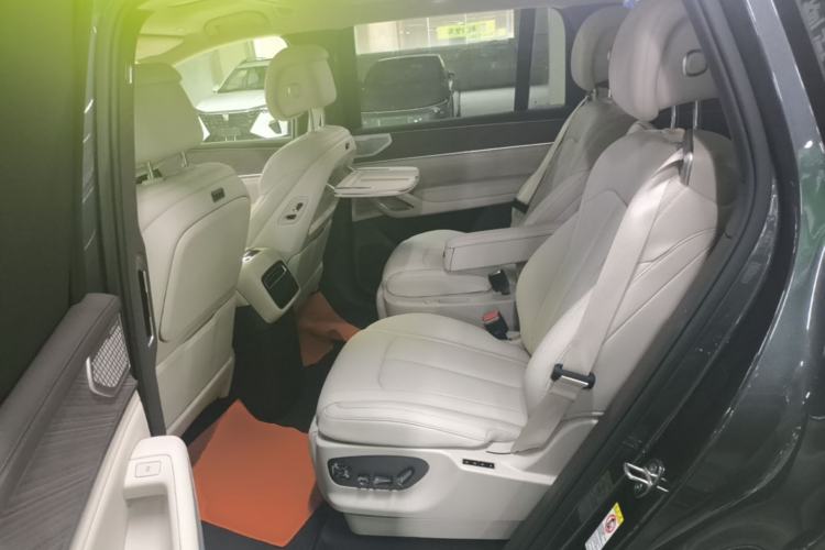 Used Denza N9 2025 Flagship Model Left Rear Seat