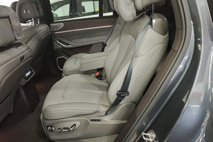 Used Denza N9 2025 Flagship Model Left Rear Seat