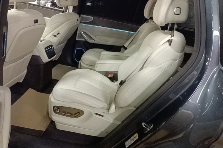 Used Denza N9 2025 Flagship Model Left Rear Seat