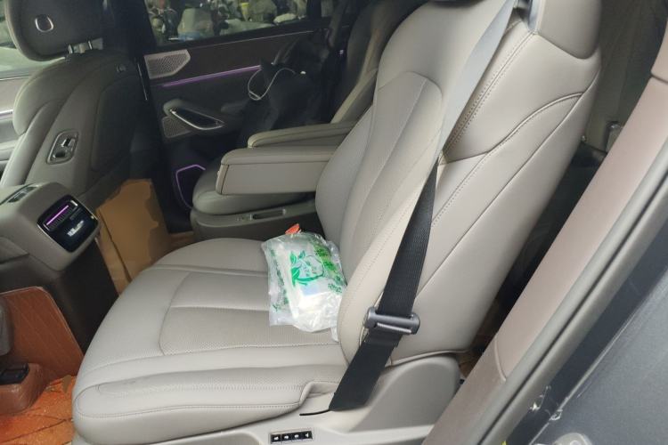 Used Denza N9 2025 Flagship Model Left Rear Seat