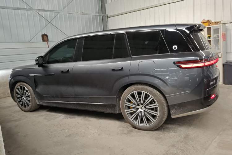 Used Denza N9 2025 Prestige Version Left Side