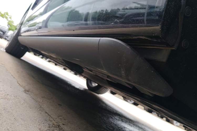 Used Denza N9 2025 Flagship Model Left Side Sill