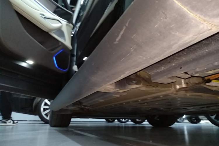Used Denza N9 2025 Flagship Model Left Side Sill