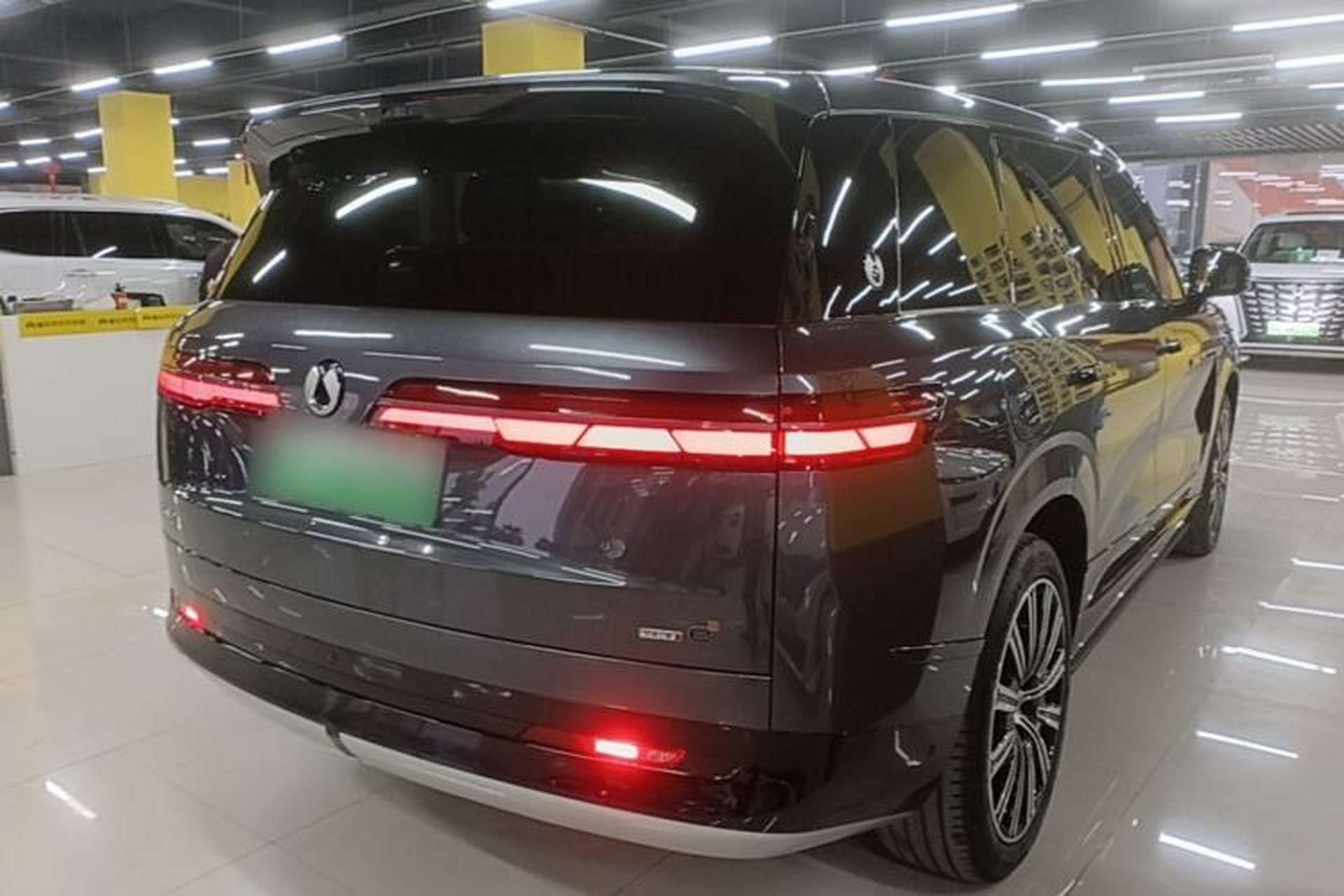Used Denza N9 2025 Flagship Model Rear Right 45 Deg