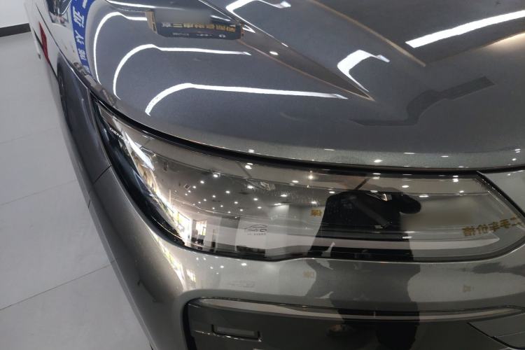 Used Denza N9 2025 Flagship Model Right Front Headlight